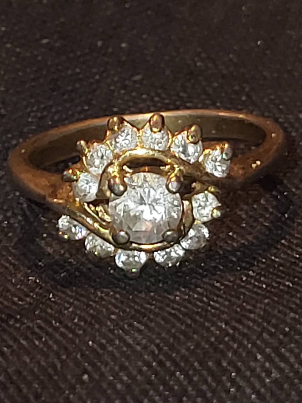 Vintage Gold-Tone Halo Crystal Ring - Clear Stones